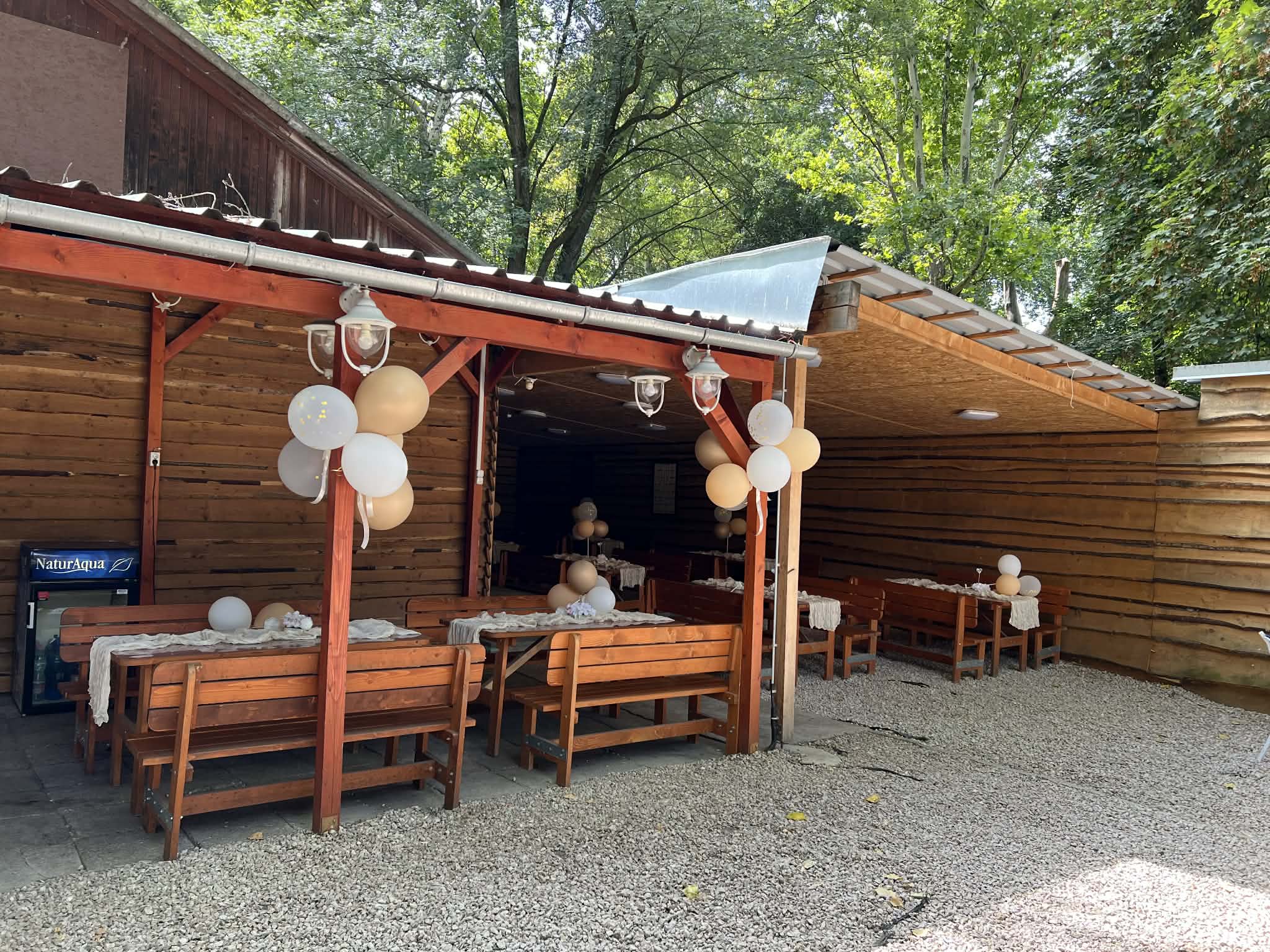 Buliház külső terasza