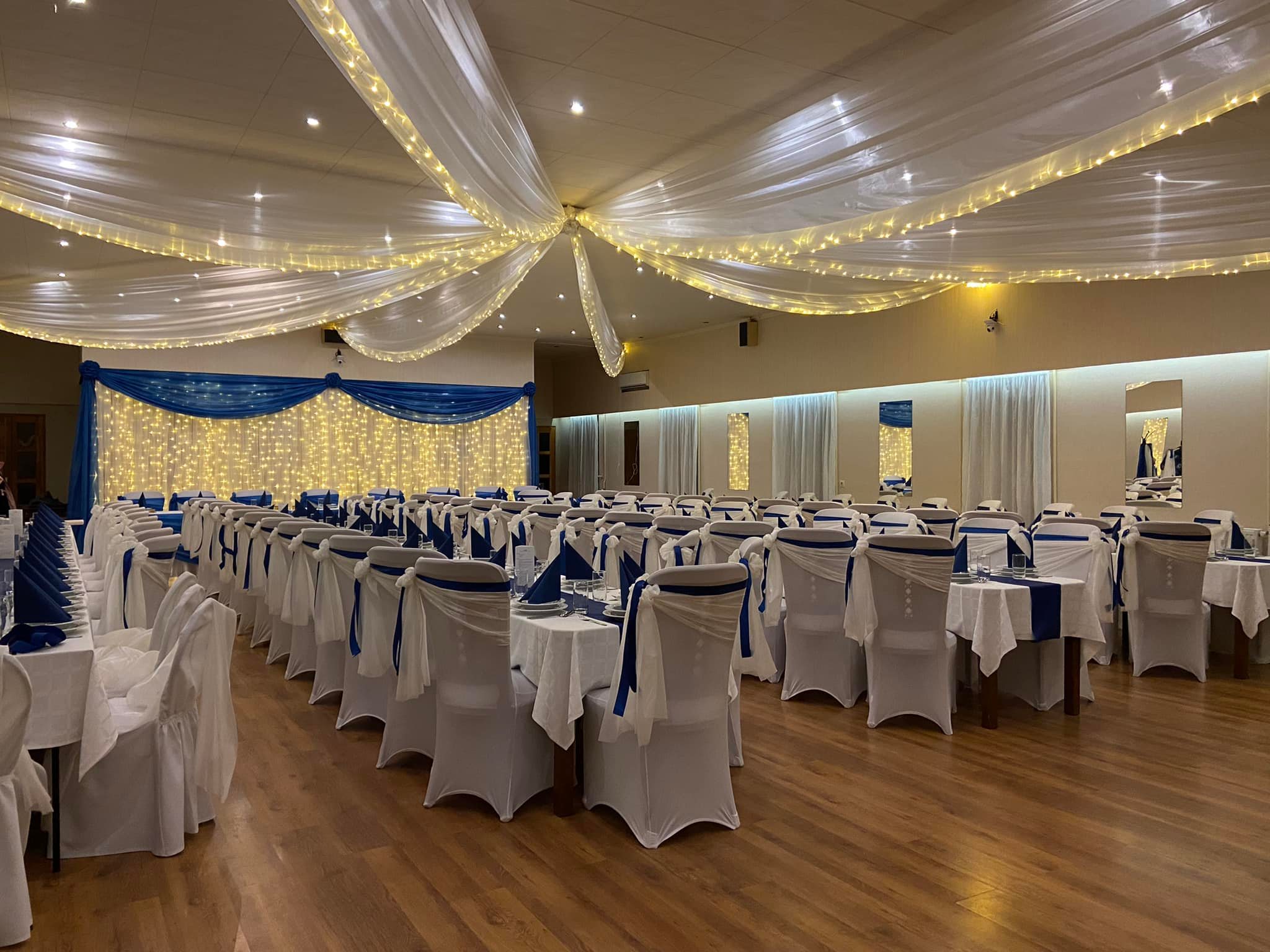 Kék dekoros teremkép