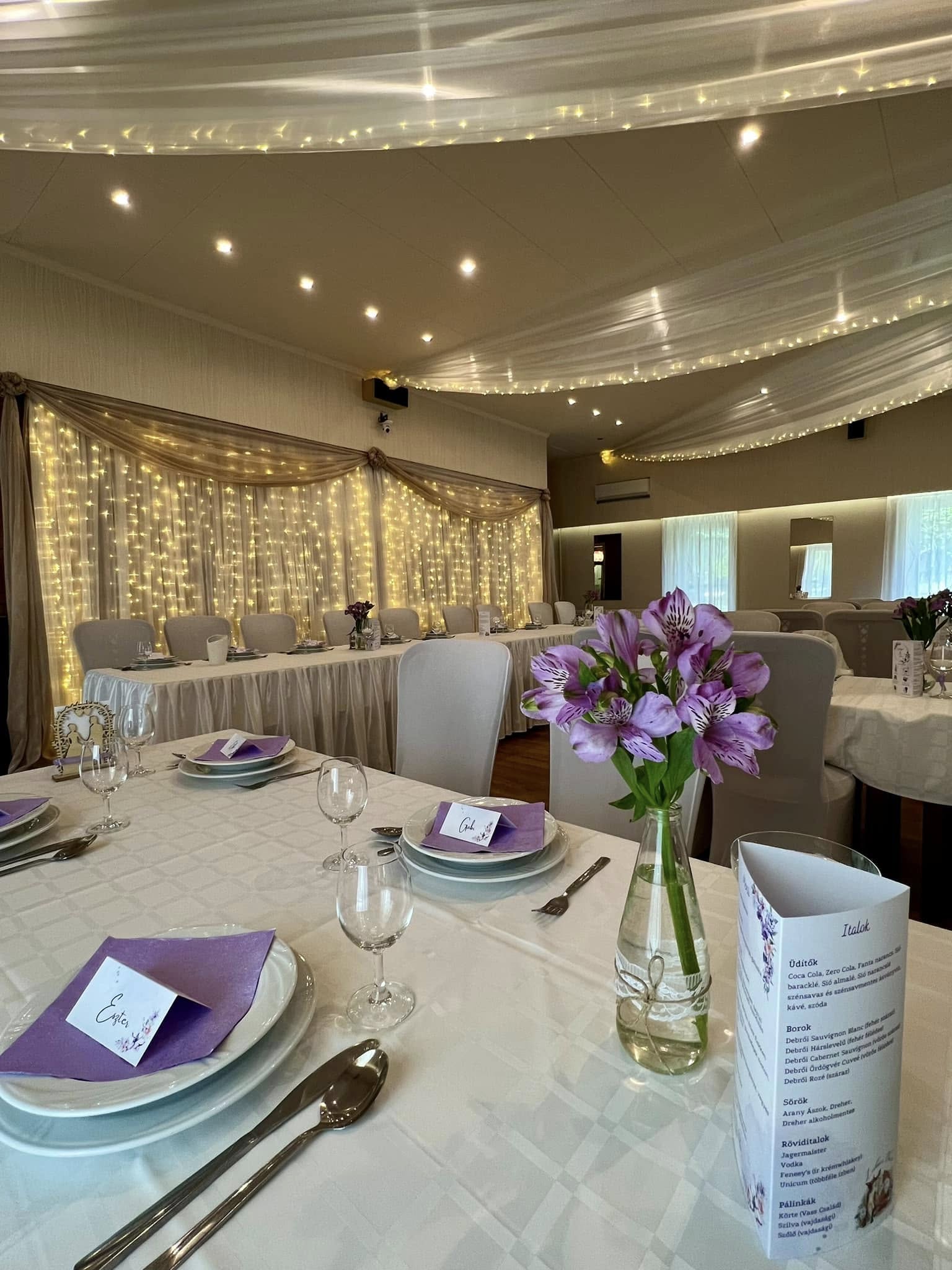 Lila teríték részlet